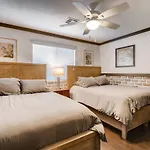 7Bd 5Ba Mansion W/ Lazy River Hot Tub Sleeps 26